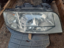 Laden Sie das Bild in den Galerie-Viewer, Frontscheinwerfer Audi A6 C6 Xenon Ein Stück (Rechts oder Links) Headlight SCH7751022887iy