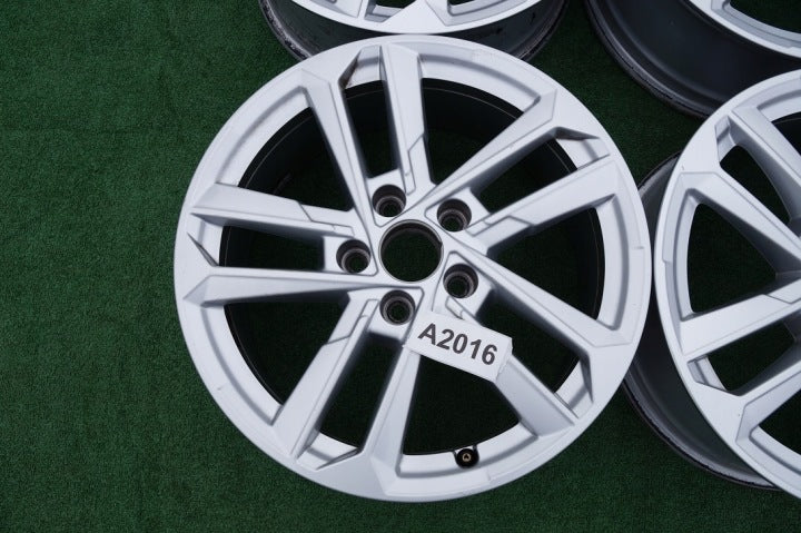 4x Alufelge 17 Zoll 6.5" 5x112 43ET Glanz Silber 8Y0601025L Audi A3 Rim Wheel FEL7824131539oo