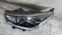 Laden Sie das Bild in den Galerie-Viewer, Frontscheinwerfer Kia Rio Ein Stück (Rechts oder Links) Scheinwerfer Headlight