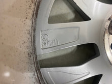 Laden Sie das Bild in den Galerie-Viewer, 1x Alufelge 17 Zoll 7.0&quot; 5x112 46ET 5E3601025E Skoda Octavia Iv Rim Wheel