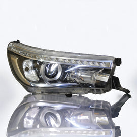 Frontscheinwerfer Toyota Hilux LED Ein Stück (Rechts oder Links) Headlight