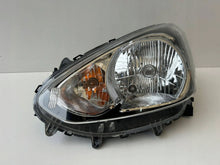 Laden Sie das Bild in den Galerie-Viewer, Frontscheinwerfer Mitsubishi Space Star 8301C193 Links Scheinwerfer Headlight