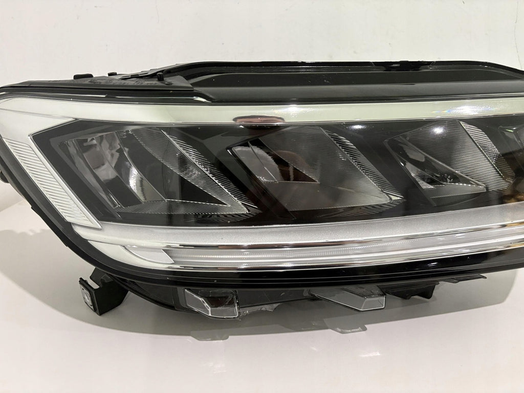 Frontscheinwerfer VW T-Roc 2GA941006F LED Rechts Scheinwerfer Headlight SCH2585617085rr