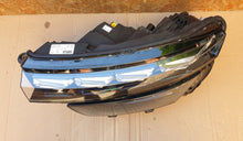 Laden Sie das Bild in den Galerie-Viewer, Frontscheinwerfer Skoda Kamiq 658941015B Links Scheinwerfer Headlight SCH1118962984rq