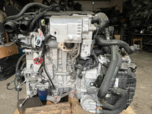 Laden Sie das Bild in den Galerie-Viewer, Motor Peugeot 5008 II HN05 10XVAC 20GT83 1.0 THP 3TKm Benzin Engine Unkomplett