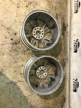 Load image into Gallery viewer, 1x Alufelge 16 Zoll 7.0" 5x112 35ET Glanz 8W0610025B Audi A4 B9 Rim Wheel FEL2387556059qm