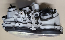 Laden Sie das Bild in den Galerie-Viewer, Frontscheinwerfer Mercedes-Benz W203 Rechts Scheinwerfer Headlight SCH4014528246ke