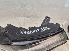 Laden Sie das Bild in den Galerie-Viewer, Frontscheinwerfer Jeep Compass 0053434541 P55112818AC Rechts Headlight SCH9800026765sn