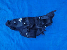 Laden Sie das Bild in den Galerie-Viewer, Frontscheinwerfer Renault Megane IV TL692916123 OE 260102555R-1631 Rechts SCH8027872230mh