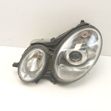 Laden Sie das Bild in den Galerie-Viewer, Frontscheinwerfer Mercedes-Benz W211 15435900 Links Scheinwerfer Headlight SCH7420533556np