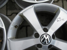 Laden Sie das Bild in den Galerie-Viewer, 4x Alufelge 17 Zoll 6.5" 5x112 39ET Glanz Silber 1K8071497 VW Scirocco Passat FEL7718148344xt