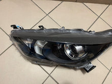 Load image into Gallery viewer, Frontscheinwerfer Toyota 4 Yaris Links Scheinwerfer Headlight