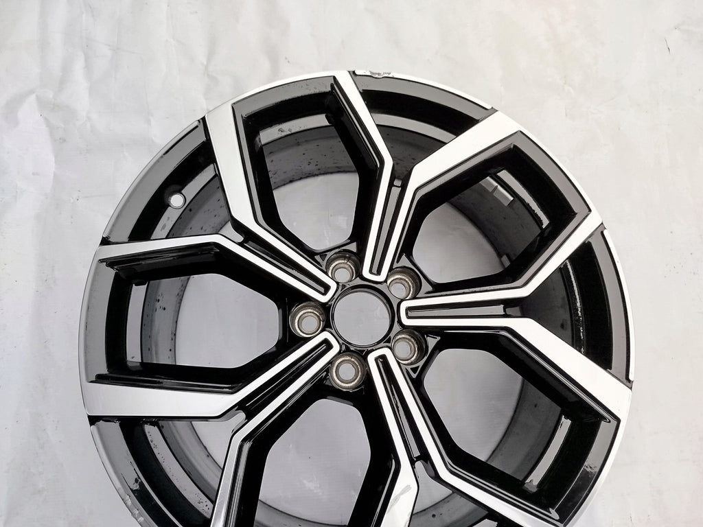 1x Alufelge 18 Zoll 7.5" 5x100 51ET 2G0601025AQ VW Polo Rim Wheel