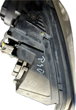 Laden Sie das Bild in den Galerie-Viewer, Frontscheinwerfer Kia Sorento I 5657868 Links Scheinwerfer Headlight SCH8689728402xx