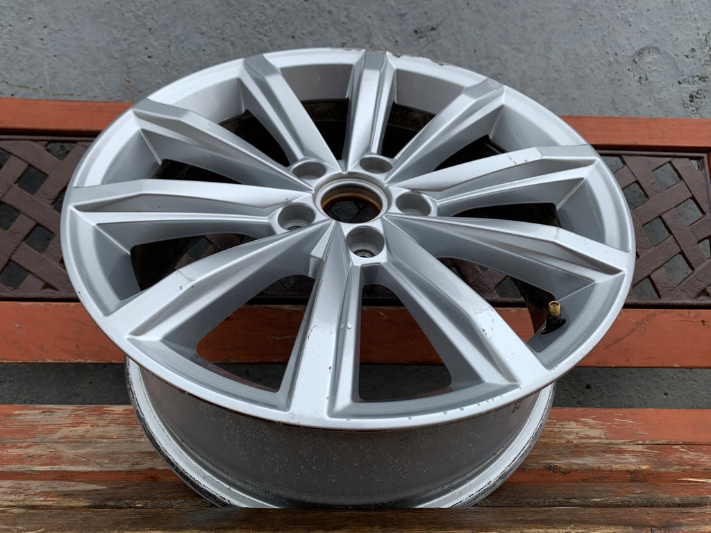 1x Alufelge 17 Zoll 7.0" 5x112 40ET Glanz Silber 3G0601025BP VW Passat B8