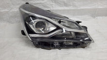 Load image into Gallery viewer, Frontscheinwerfer Toyota Yaris LED Rechts Scheinwerfer Headlight