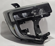 Laden Sie das Bild in den Galerie-Viewer, Frontscheinwerfer Nissan Interstar Master III 260106174R Rechts Headlight SCH7879423955ad