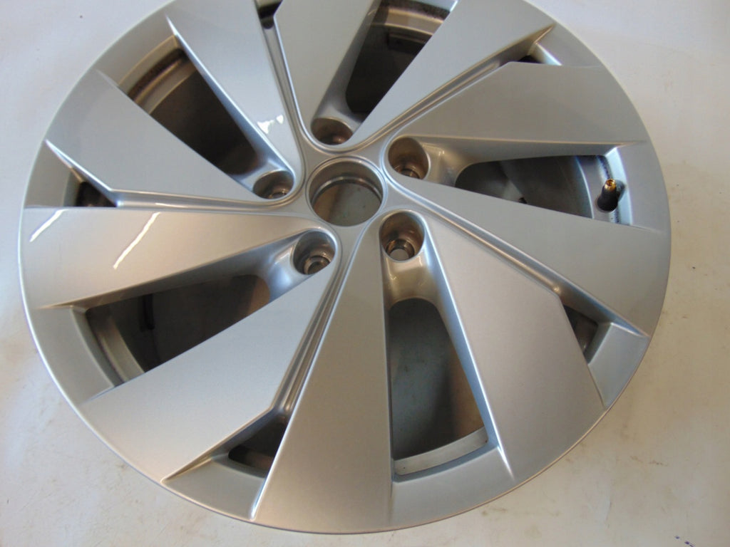 1x Alufelge 17 Zoll 7.0" 5x112 40ET 571601025 VW Tiguan Rim Wheel FEL4895716085yj