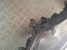 Laden Sie das Bild in den Galerie-Viewer, Frontscheinwerfer Mitsubishi Lancer VIII LED Ein Stück (Rechts oder Links)