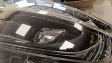 Laden Sie das Bild in den Galerie-Viewer, Frontscheinwerfer Mercedes-Benz Vito W447 Eqv A4479063201 LED Rechts oder Links
