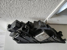Load image into Gallery viewer, Frontscheinwerfer Skoda Octavia III 5E1941015D Full LED Links Headlight SCH6949610226nc