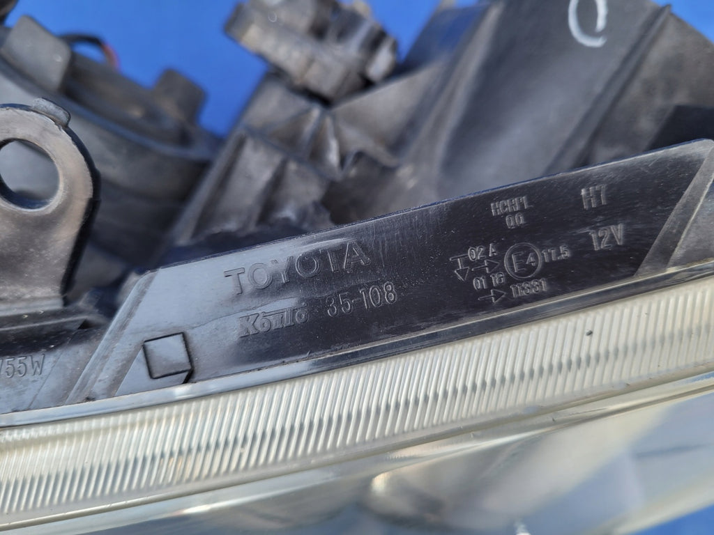 Frontscheinwerfer Toyota Avensis Links Scheinwerfer Headlight SCH2893995561wo
