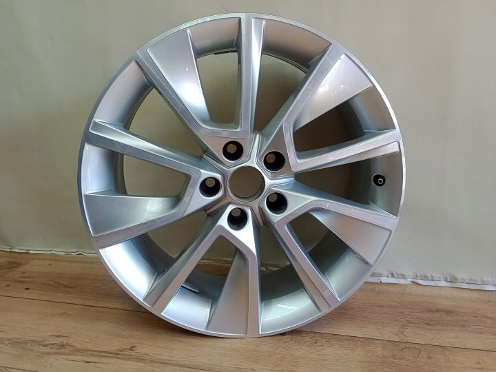 1x Alufelge 18 Zoll 7.0" 5x112 45ET Glanz Graphit 57A601025D Mg Karoq Rim Wheel FEL7661541863up