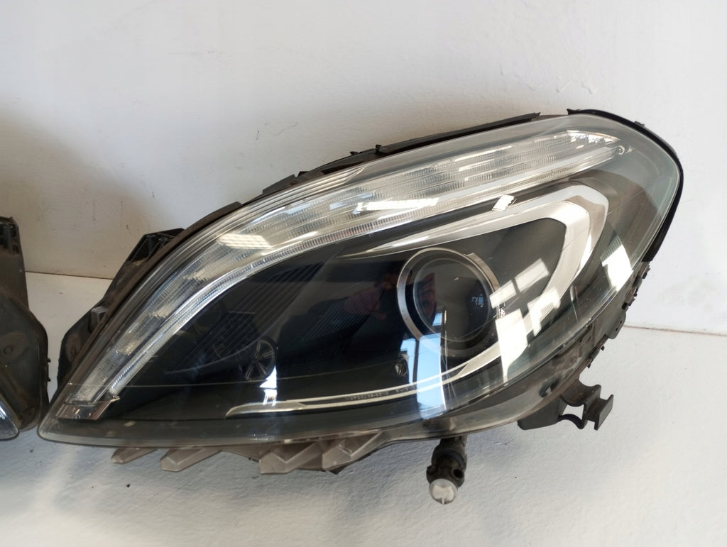 Frontscheinwerfer Mercedes-Benz A2468207161 A246827261 Rechts oder Links SCH5845635871qg