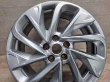 Load image into Gallery viewer, 1x Alufelge 18 Zoll 7.5" 5x114.3 39ET Glanz Silber 403006653R Renault Espace FEL2755257328ri