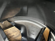 Load image into Gallery viewer, 1x Alufelge 17 Zoll 571601025A VW Tiguan Rim Wheel FEL9811122217hq