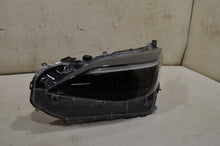 Laden Sie das Bild in den Galerie-Viewer, Frontscheinwerfer Toyota Yaris Cross OD-312 Ein Satz Scheinwerfer Headlight SCH6822342087ae