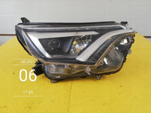 Laden Sie das Bild in den Galerie-Viewer, Frontscheinwerfer Toyota Rav 4 Rechts Scheinwerfer Headlight
