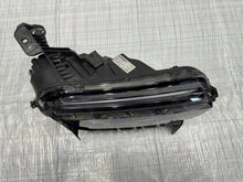 Load image into Gallery viewer, Frontscheinwerfer Jeep I 52218717 Rechts Scheinwerfer Headlight SCH4499332952in