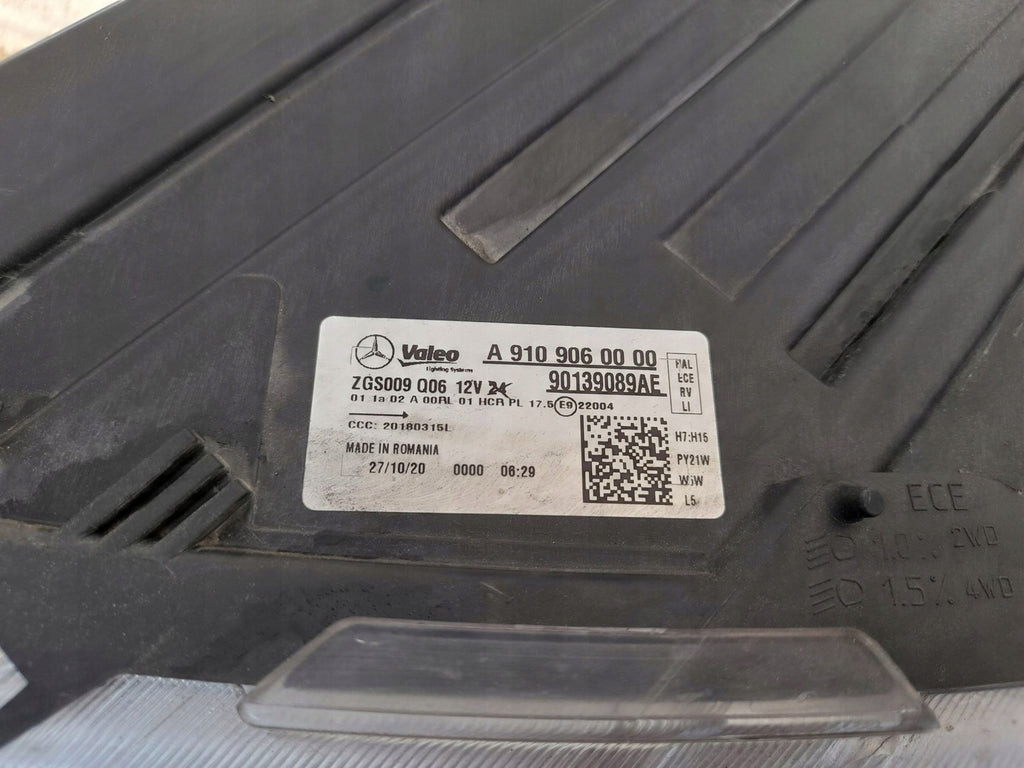 Frontscheinwerfer Mercedes-Benz Sprinter RKC13664 Vorderseite Headlight