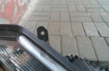 Load image into Gallery viewer, Frontscheinwerfer Hyundai H1 Starex 92102-4H0XX Rechts Scheinwerfer Headlight