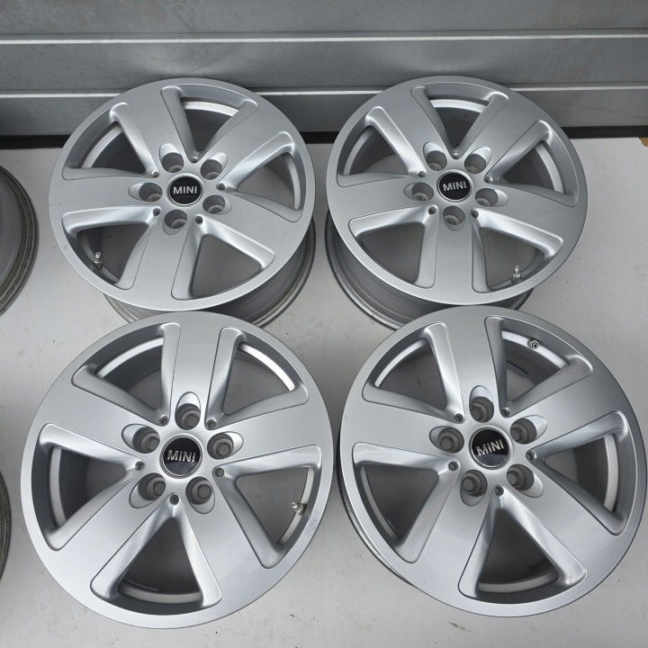 4x Alufelge 16 Zoll 7.0" 5x112 41ET Glanz 6856029 Mini Clubman F54 Rim Wheel FEL6617207305ch