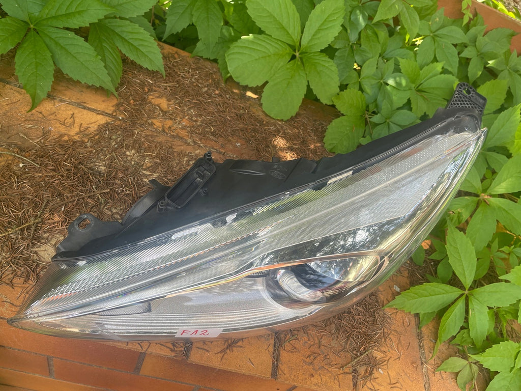 Frontscheinwerfer Ford Focus Links Scheinwerfer Headlight