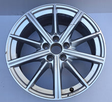 Laden Sie das Bild in den Galerie-Viewer, 1x Alufelge 18 Zoll 8.0" 5x112 46ET Glanz Silber 8Y0601025M Audi Rim Wheel FEL7421400612eb