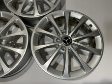 Laden Sie das Bild in den Galerie-Viewer, 4x Alufelge 17 Zoll 6.5" 5x112 44ET Glanz Silber A1774010300 Mercedes-Benz FEL8802136106eb