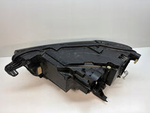 Laden Sie das Bild in den Galerie-Viewer, Frontscheinwerfer VW T Roc Rechts Scheinwerfer Headlight SCH2257660310xd