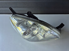 Load image into Gallery viewer, Frontscheinwerfer Honda Crv II 1EG238037-02 Ein Stück (Rechts oder Links)