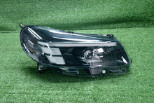 Laden Sie das Bild in den Galerie-Viewer, Frontscheinwerfer Opel Zafira Vivaro C 9847209880 Rechts Scheinwerfer Headlight SCH2930408587qm