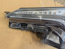 Laden Sie das Bild in den Galerie-Viewer, Frontscheinwerfer Toyota C-Hr 81150F4170 Links Scheinwerfer Headlight SCH4326840019qg