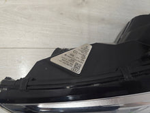 Load image into Gallery viewer, Frontscheinwerfer Audi A4 B9 8W0941043 Xenon Ein Stück (Rechts oder Links)