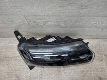 Laden Sie das Bild in den Galerie-Viewer, Frontscheinwerfer Dacia Spring LN5001RR Rechts Scheinwerfer Headlight SCH8329747586lb