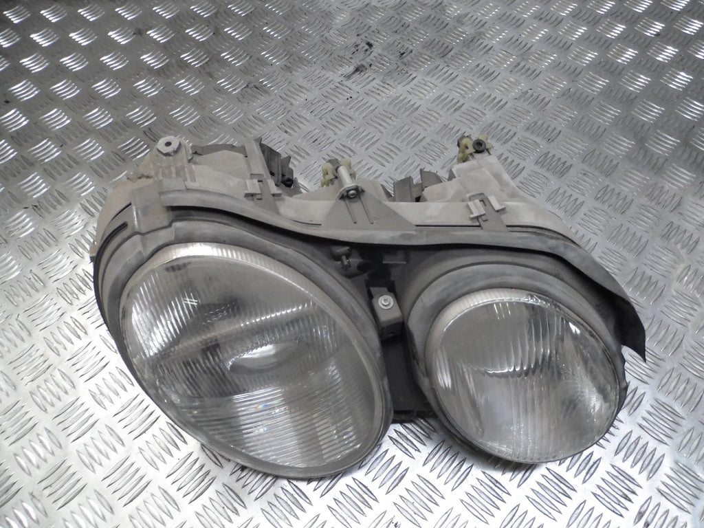 Frontscheinwerfer Mercedes-Benz A2158200261 Xenon Rechts Scheinwerfer Headlight