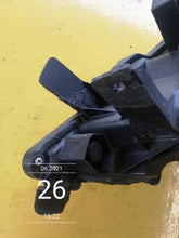 Laden Sie das Bild in den Galerie-Viewer, Frontscheinwerfer Toyota Land Cruiser Rechts Scheinwerfer Headlight