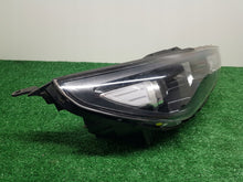 Laden Sie das Bild in den Galerie-Viewer, Frontscheinwerfer Hyundai I30 III 92102G4XXX Rechts Scheinwerfer Headlight SCH9200303792ch