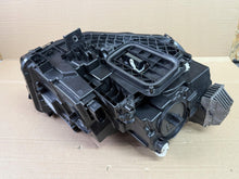Laden Sie das Bild in den Galerie-Viewer, Frontscheinwerfer Mercedes-Benz W247 A2479066901 A2479067001 Links Headlight SCH1705476989qi