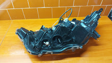Load image into Gallery viewer, Frontscheinwerfer Toyota V 81145-42E50 LED Rechts Scheinwerfer Headlight